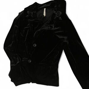 Elegant Black Velvet Women's Jacket